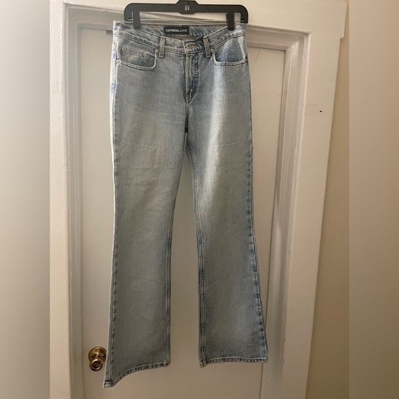 Express vintage light wash low rise flared jeans size 5/6 Long - Picture 1 of 10